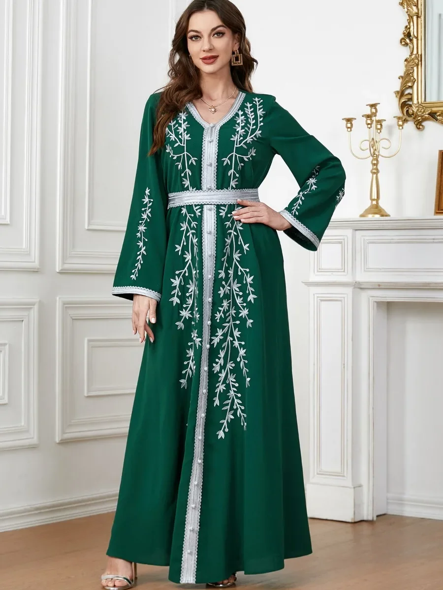 Robe marocaine brodée pour femmes musulmanes | Abayas Dubaï | Automne 2024 - image de produit 6
